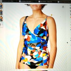 NWT CALVIN KLEIN TANKINI TOP SIZE SMALL